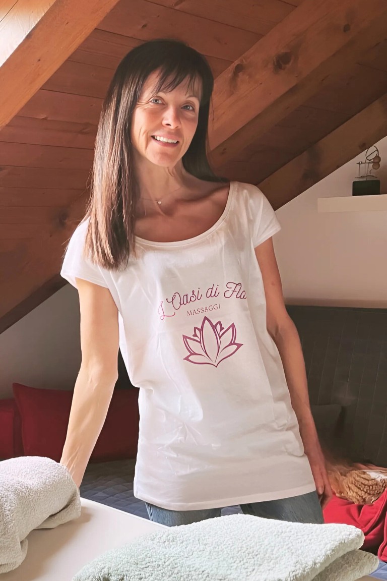 Flo nello studio massaggi di imbersago che sorride